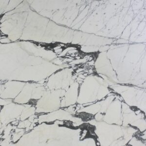 Calacatta Mirage, vit bänkskiva av marmor